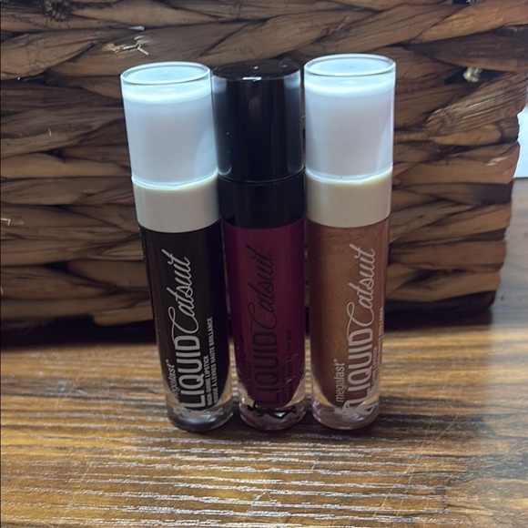 Wet n Wild Black and Purple Lipstick Set - Picture 1 of 6